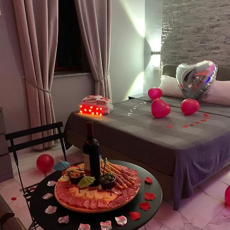 B&B Alla Stazione Наполи Екстериор снимка