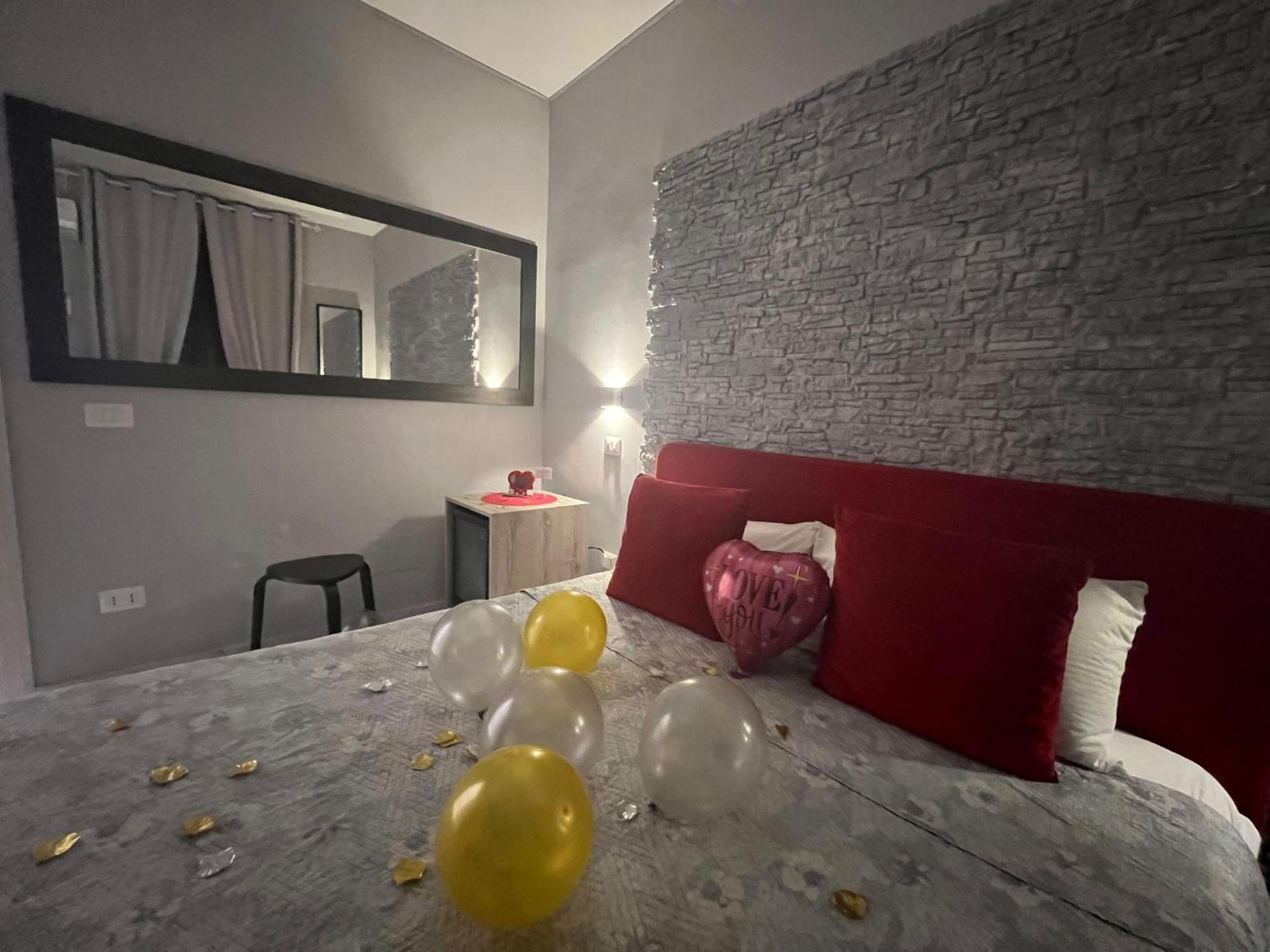 B&B Alla Stazione Наполи Екстериор снимка