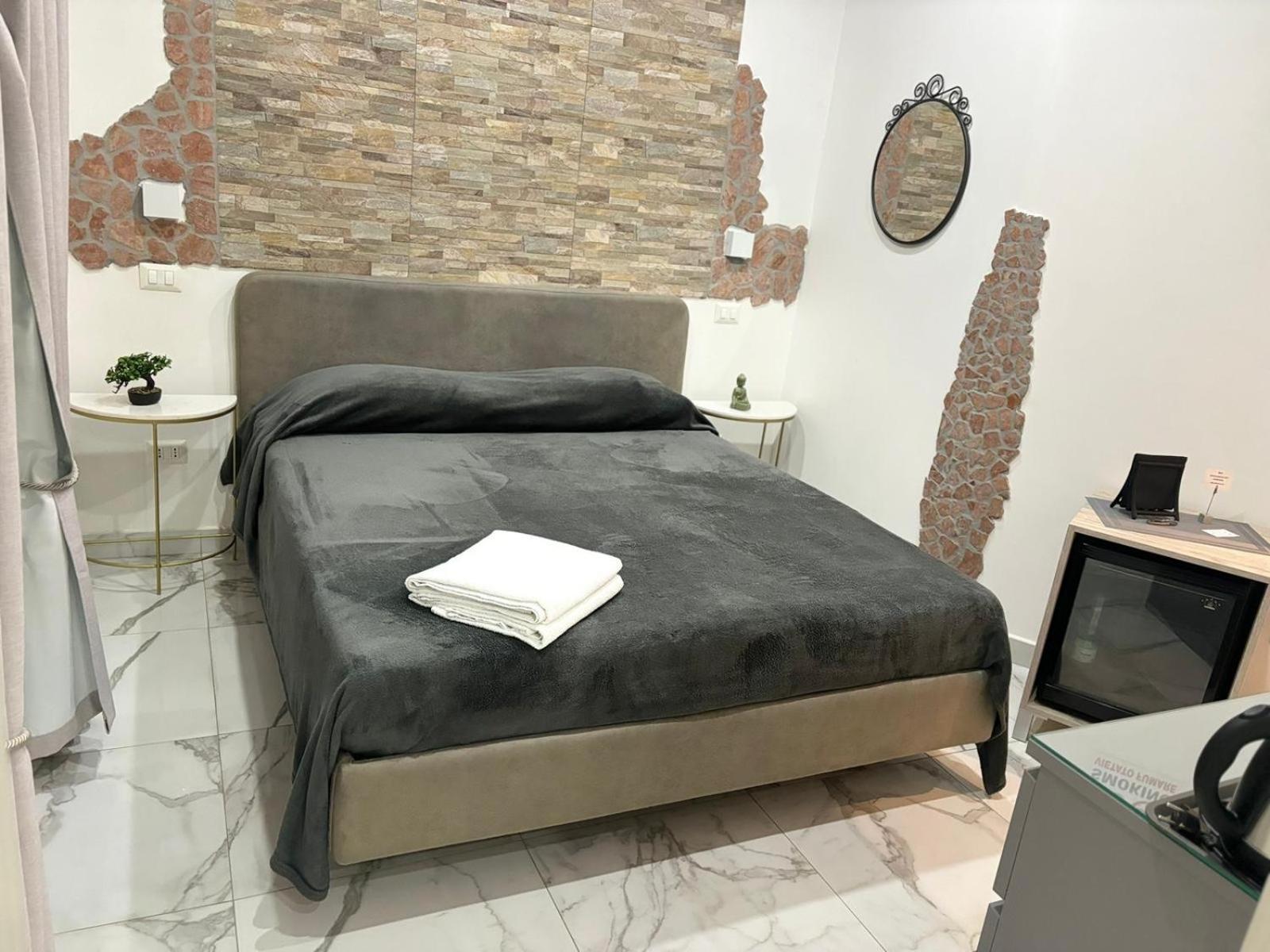B&B Alla Stazione Наполи Екстериор снимка