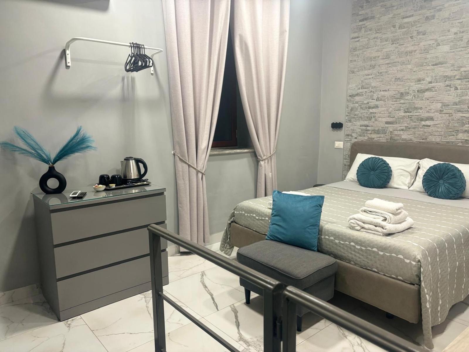 B&B Alla Stazione Наполи Екстериор снимка
