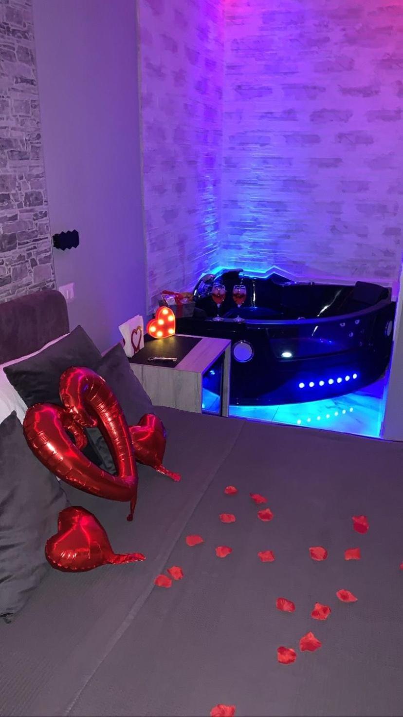 B&B Alla Stazione Наполи Екстериор снимка