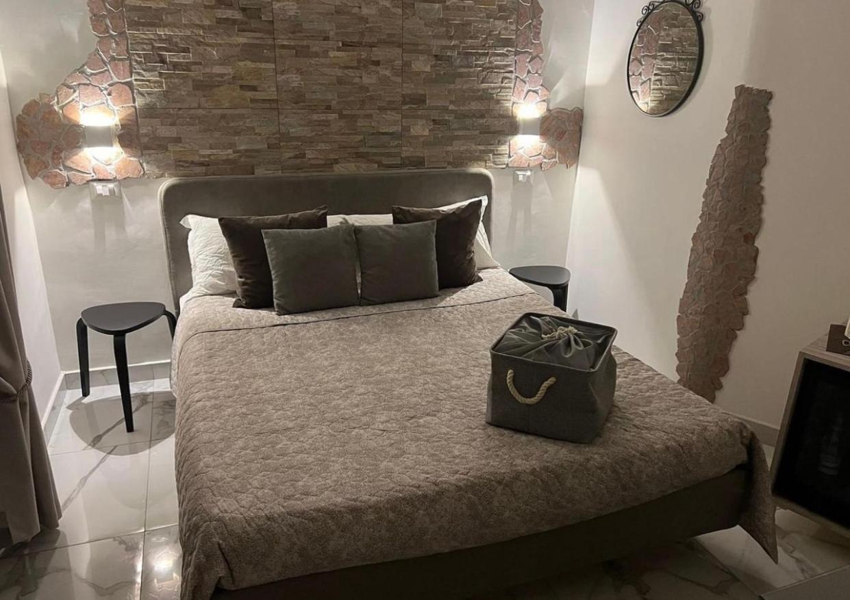 B&B Alla Stazione Наполи Екстериор снимка