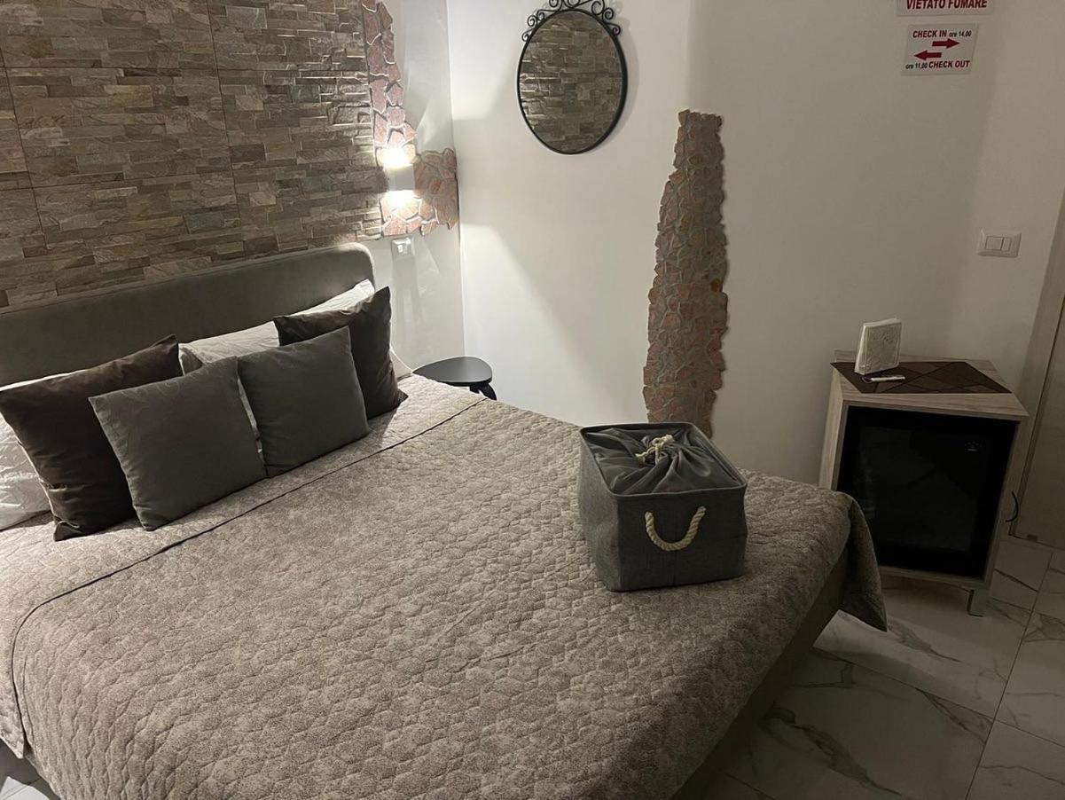 B&B Alla Stazione Наполи Екстериор снимка