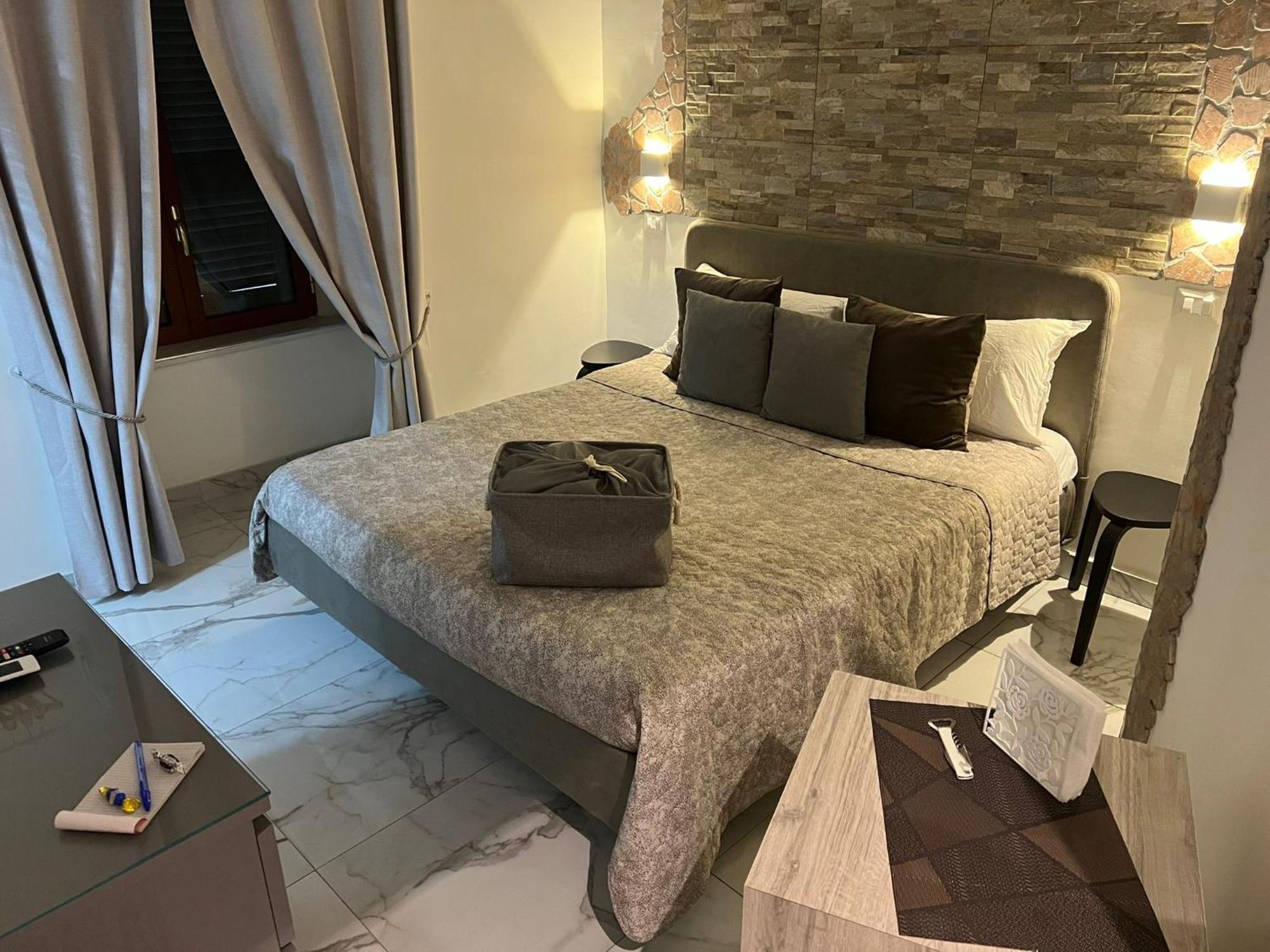 B&B Alla Stazione Наполи Екстериор снимка