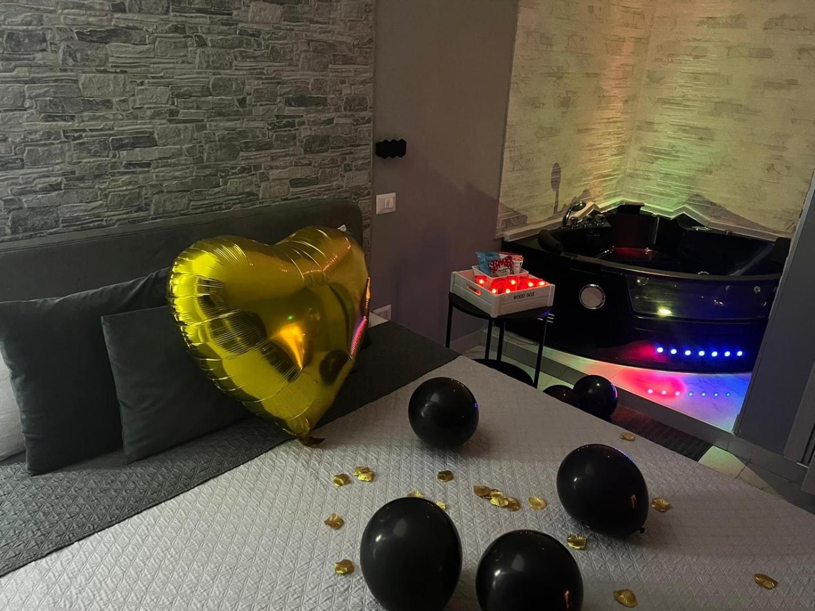 B&B Alla Stazione Наполи Екстериор снимка