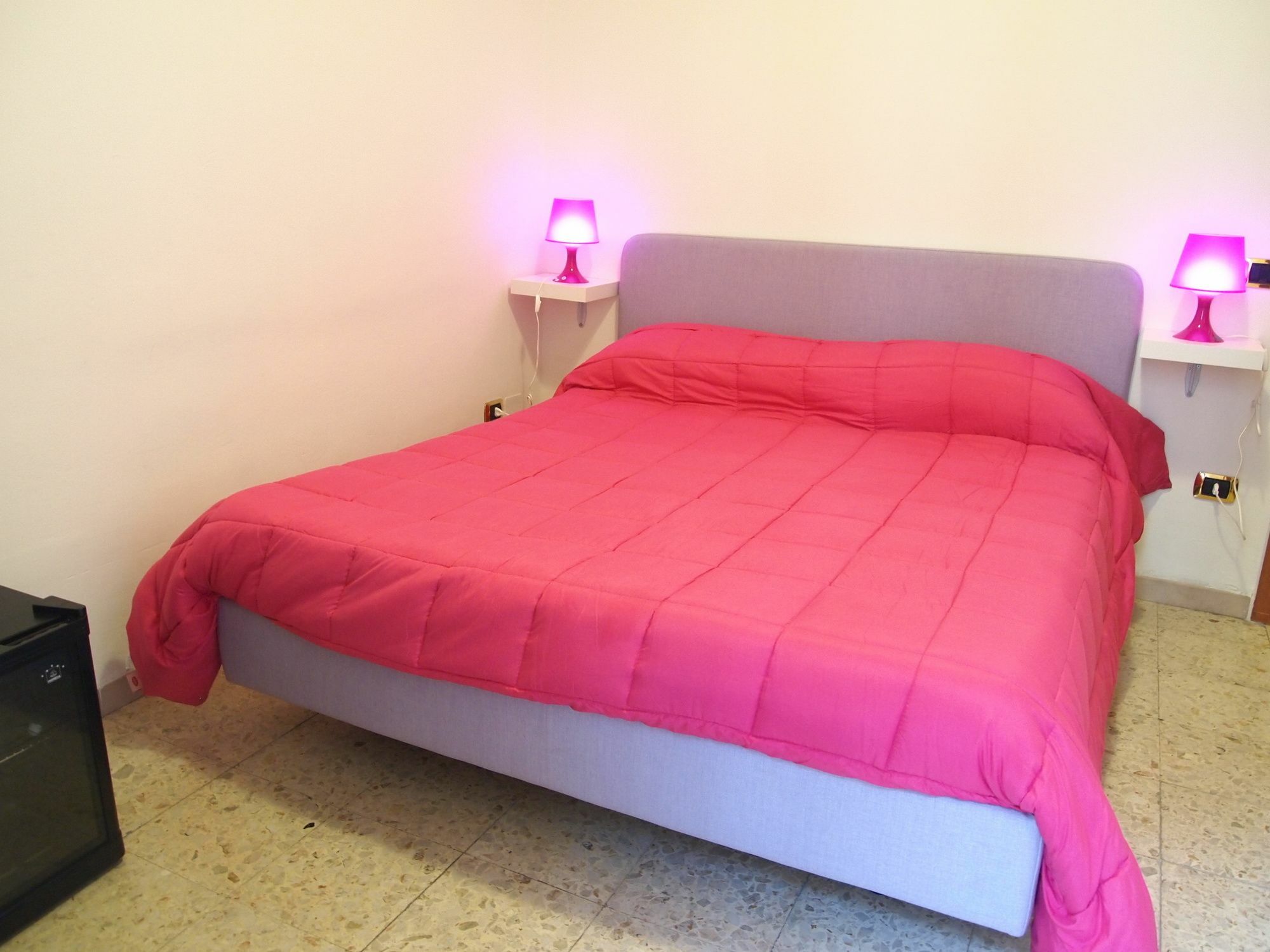 B&B Alla Stazione Наполи Екстериор снимка